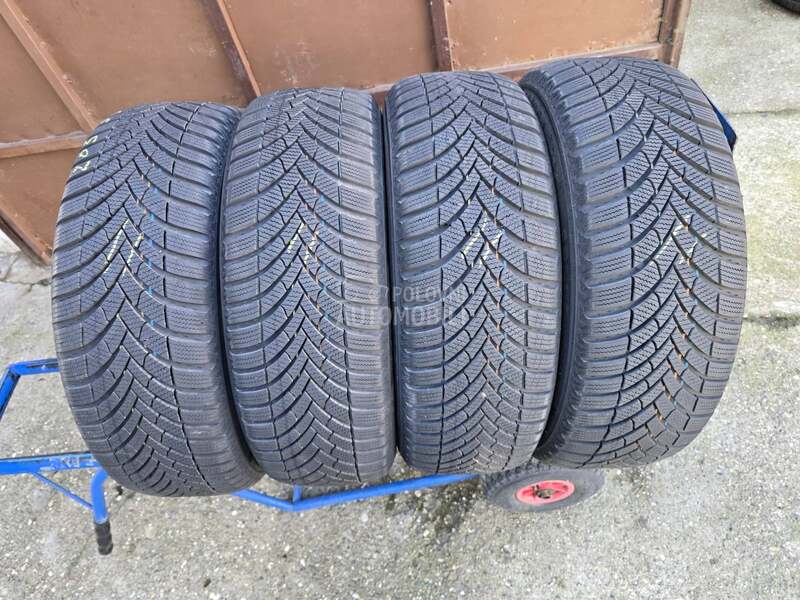 Semperit 205/55 R16 Zimska