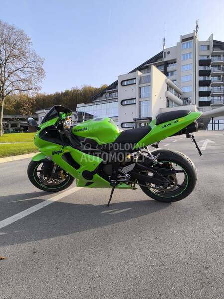 Kawasaki ZX6R 636