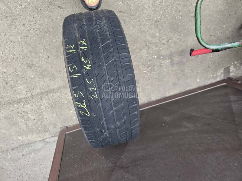 Toyo 225/45 R17 Letnja