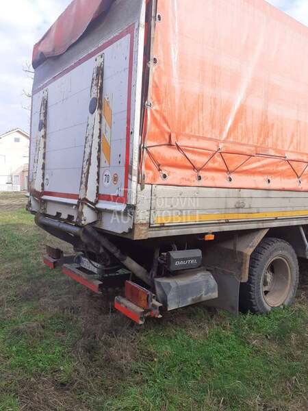 TAM 130T11 sa rampom