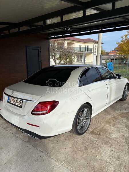 Mercedes Benz E 220 