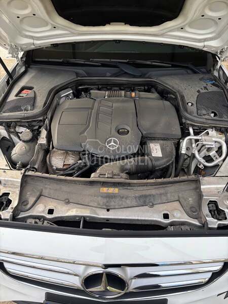 Mercedes Benz E 220 