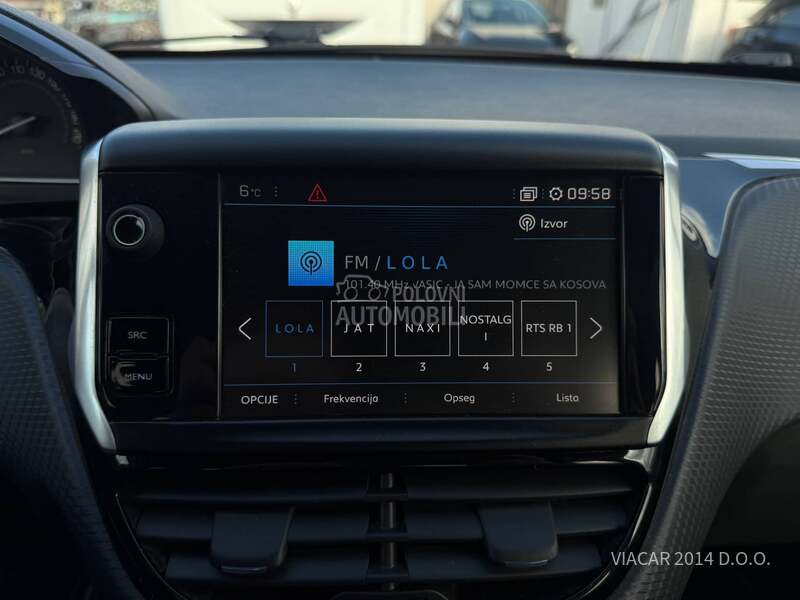 Peugeot 2008 1.2 PURE TECH PERLA