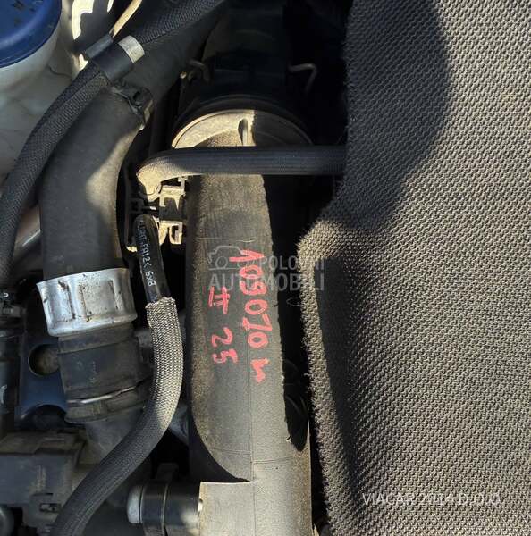 Peugeot 2008 1.2 PURE TECH PERLA