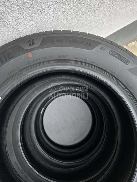 Bridgestone 215/60 R17 Letnja