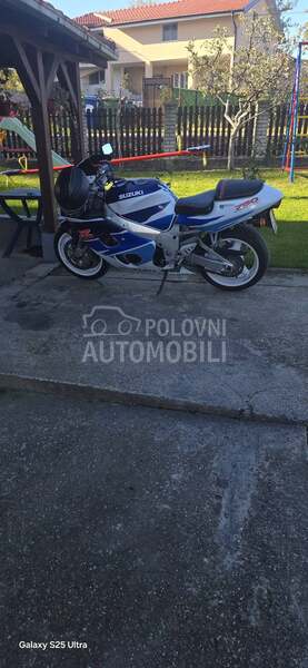 Suzuki gxsr 750 srad