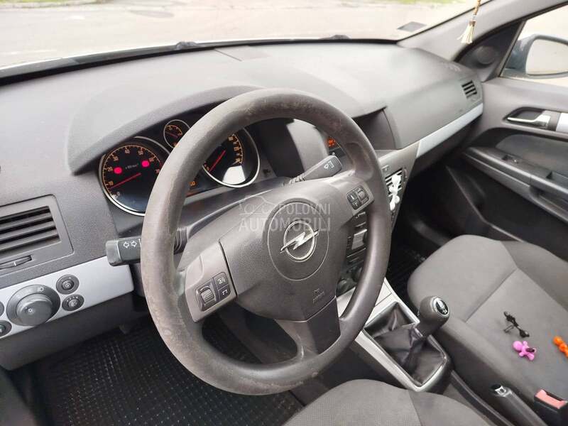 Opel Astra H 1.8