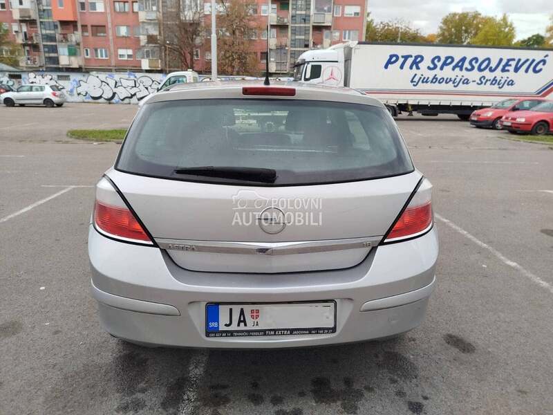 Opel Astra H 1.8