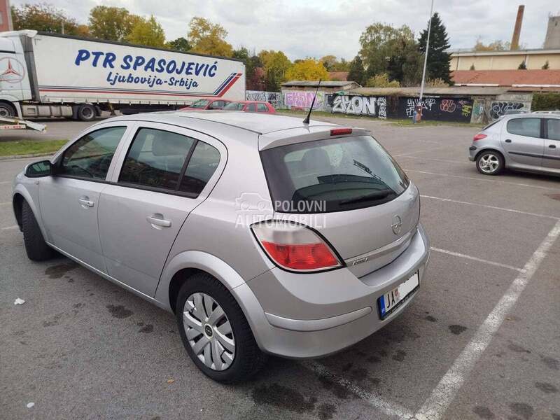 Opel Astra H 1.8