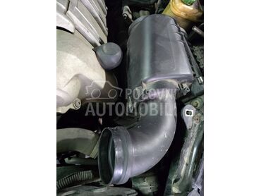 Kućišta filtera vazduha 4.8 b za Porsche Cayenne od 2004. do 2009. god.