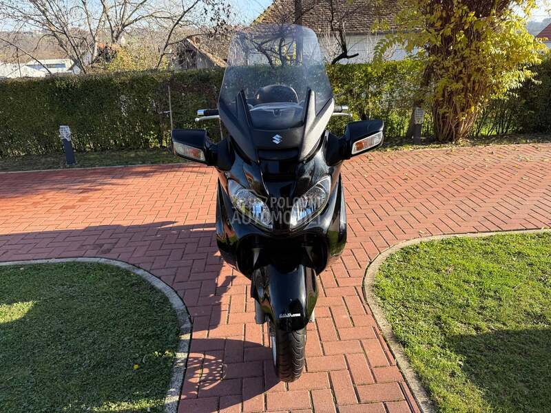 Suzuki Burgman 650 EXECUTIVE