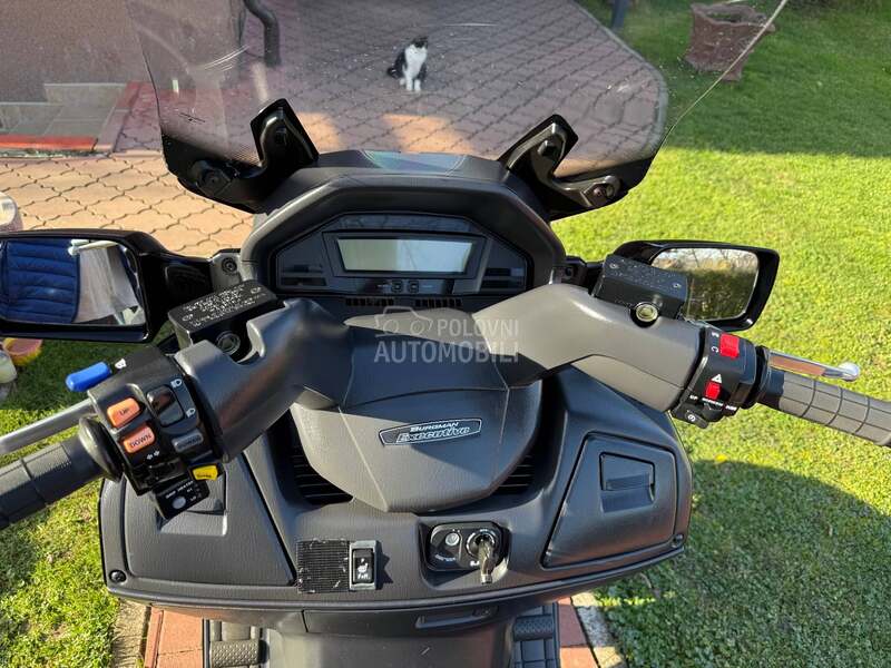 Suzuki Burgman 650 EXECUTIVE