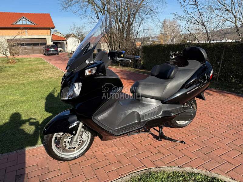 Suzuki Burgman 650 EXECUTIVE