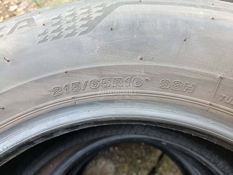 Bridgestone 215/65 R16 Letnja