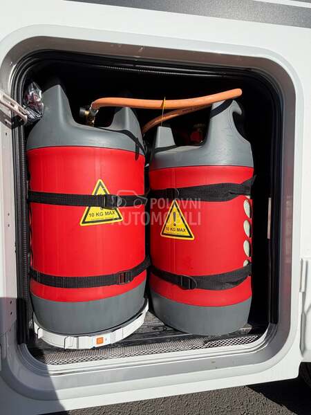 Adria MATRIX AXESS 670 SL