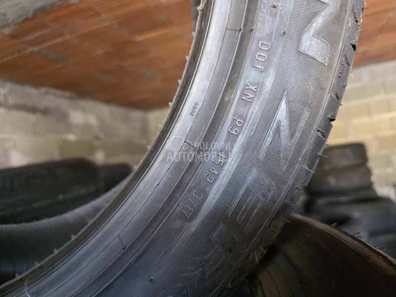 Pirelli 235/45 R19 Letnja