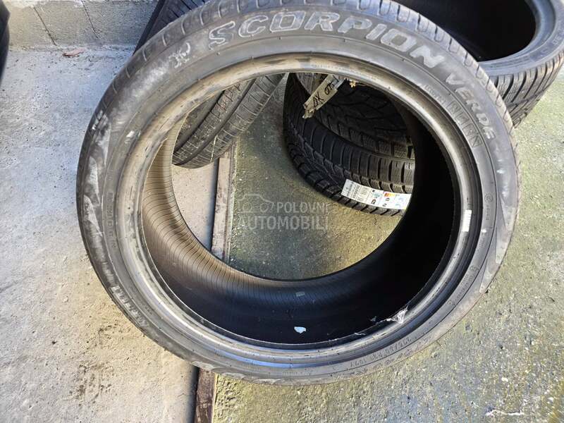 Pirelli 275/40 R21 Letnja