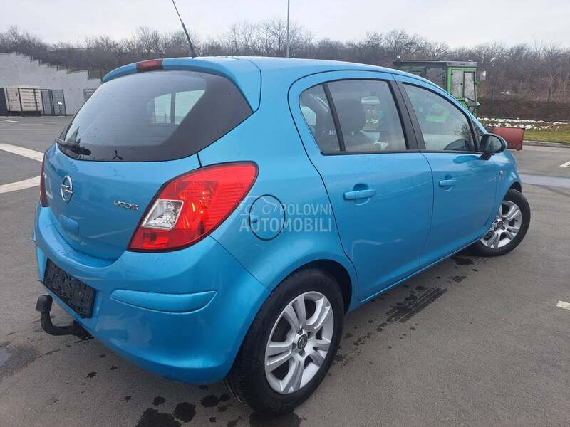 Opel Corsa D 1.3cdti COSMO