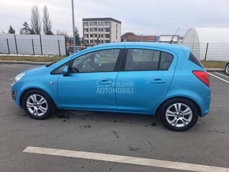 Opel Corsa D 1.3cdti COSMO