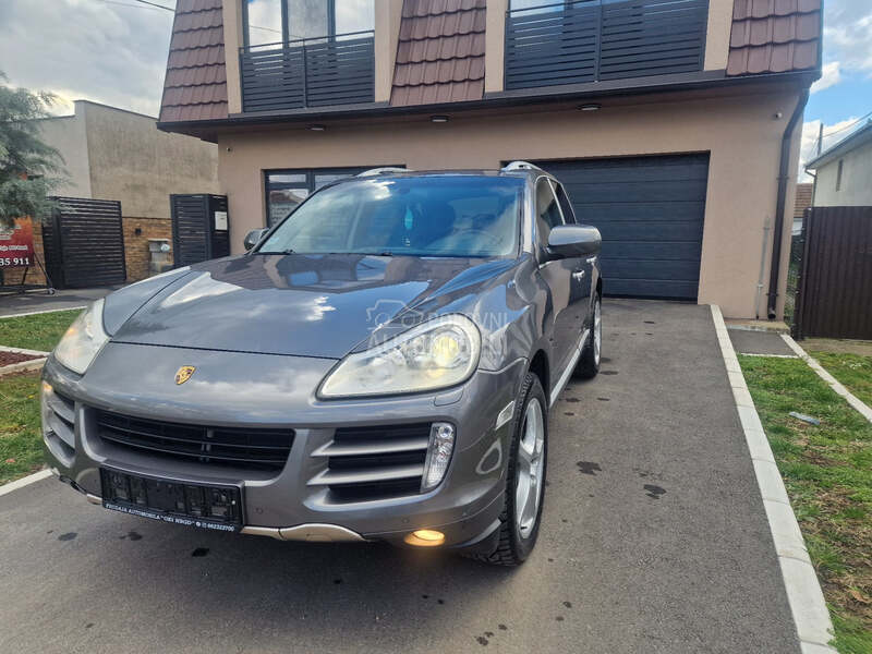 Porsche Cayenne 
