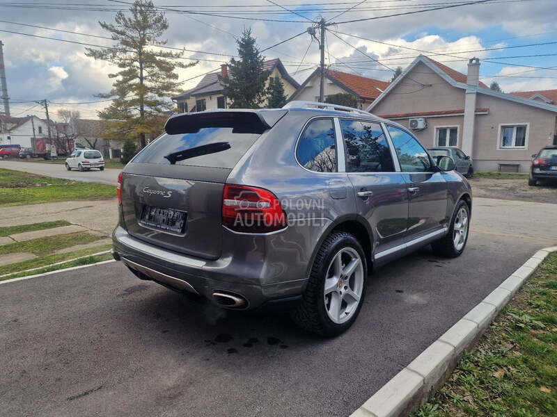 Porsche Cayenne 