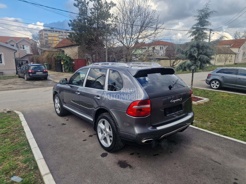 Porsche Cayenne 