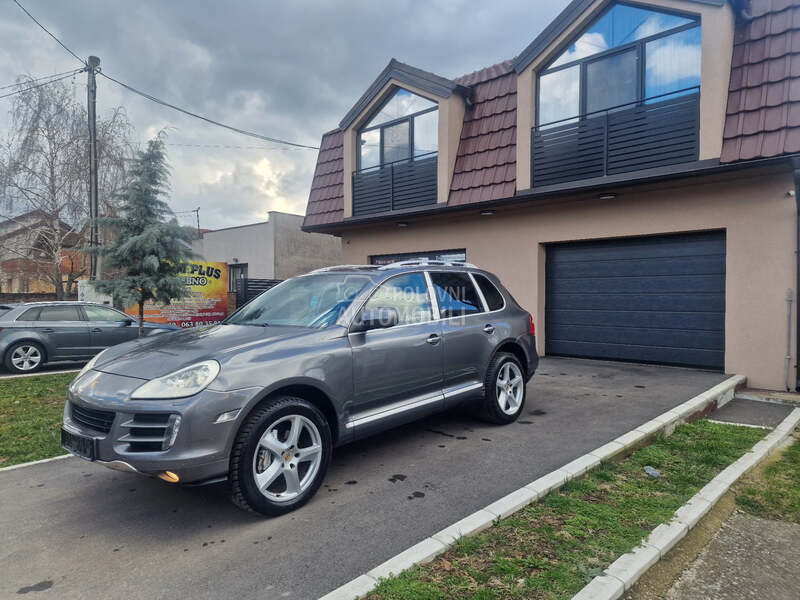 Porsche Cayenne 