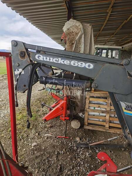 John Deere Quicke 690