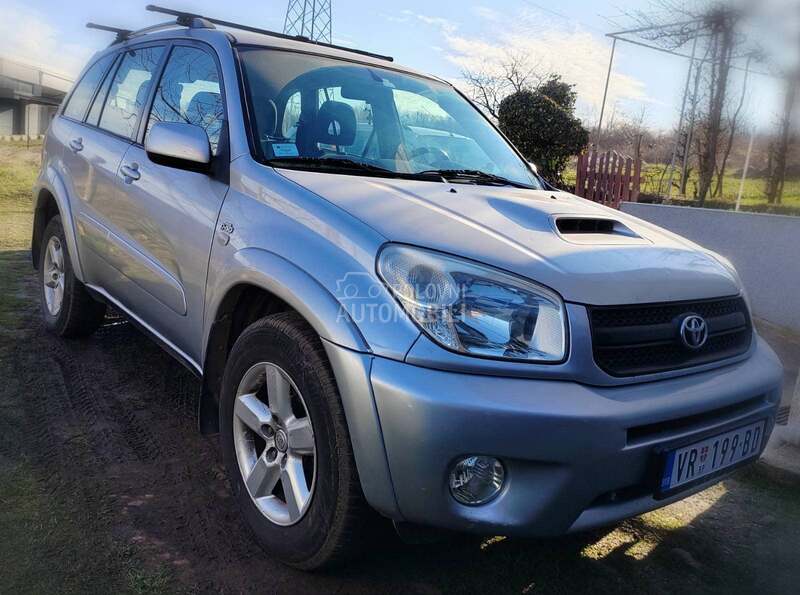 Toyota RAV 4 Džip