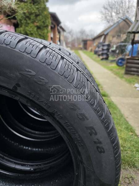 Pirelli 235/55 R18 Zimska