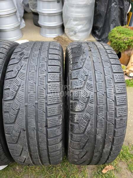 Pirelli 235/55 R18 Zimska