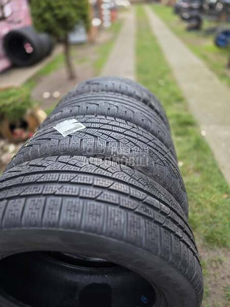 Pirelli 235/55 R18 Zimska