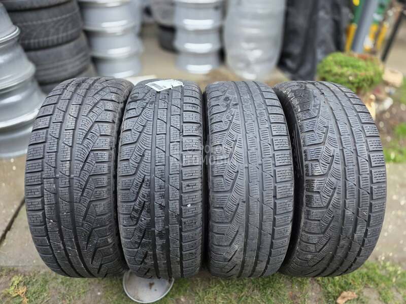 Pirelli 235/55 R18 Zimska