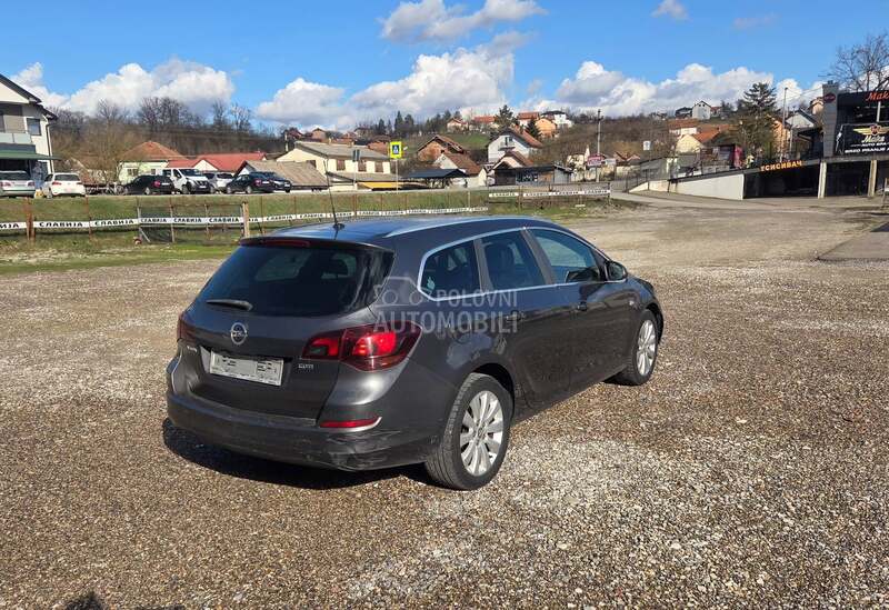 Opel Astra J 1.7 CDTI COSMO