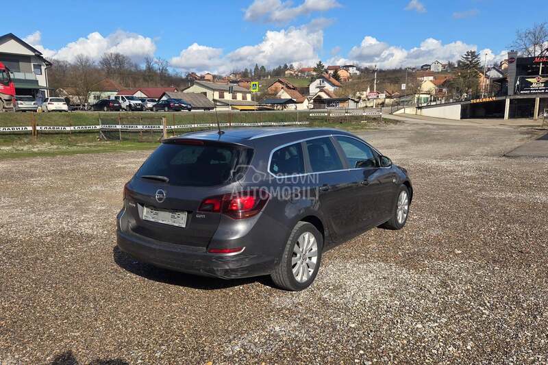 Opel Astra J 1.7 CDTI COSMO