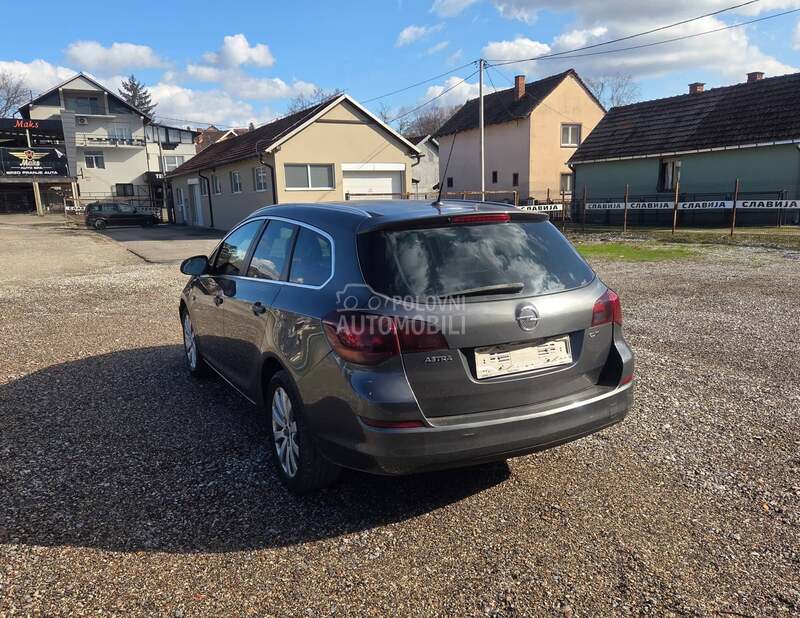 Opel Astra J 1.7 CDTI COSMO