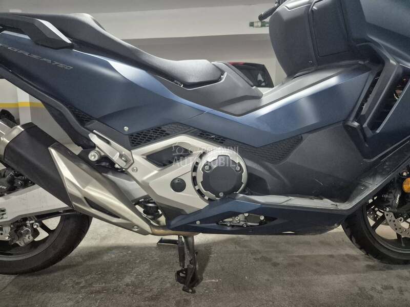 Honda Forza 750