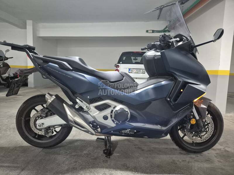 Honda Forza 750