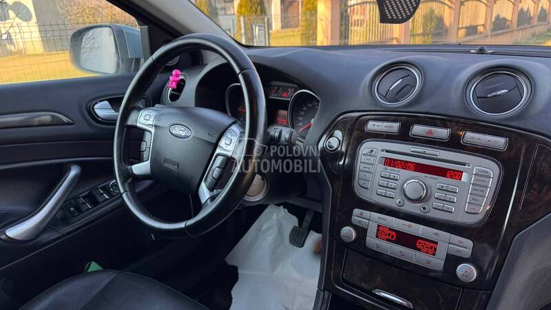Ford Mondeo 