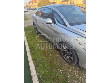 BRANIK FAR HAUBA KRILO za Citroen DS5 od 2012. do 2018. god.