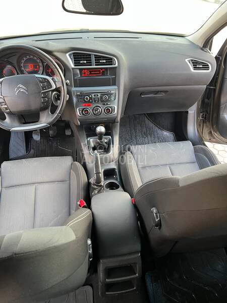 Citroen C4 D.V.A. K.O.M.AD.A