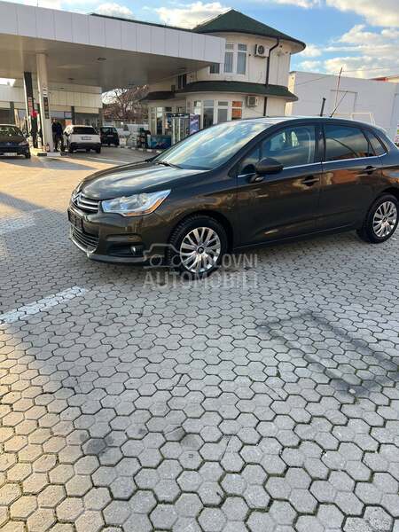 Citroen C4 D.V.A. K.O.M.AD.A