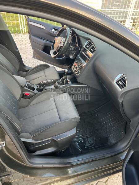 Citroen C4 D.V.A. K.O.M.AD.A