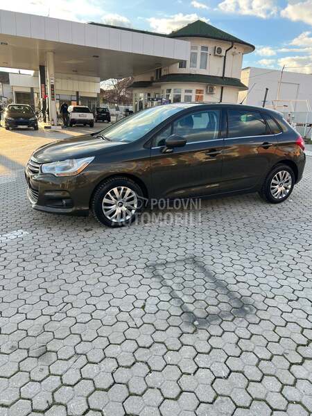 Citroen C4 D.V.A. K.O.M.AD.A