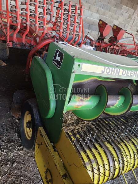 John Deere 359