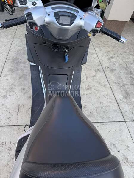 Piaggio X9 EVOLUTION STREET