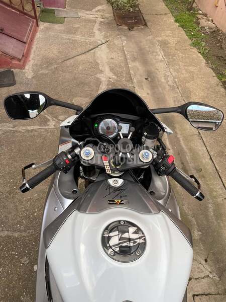 Suzuki GSXR 750 K8