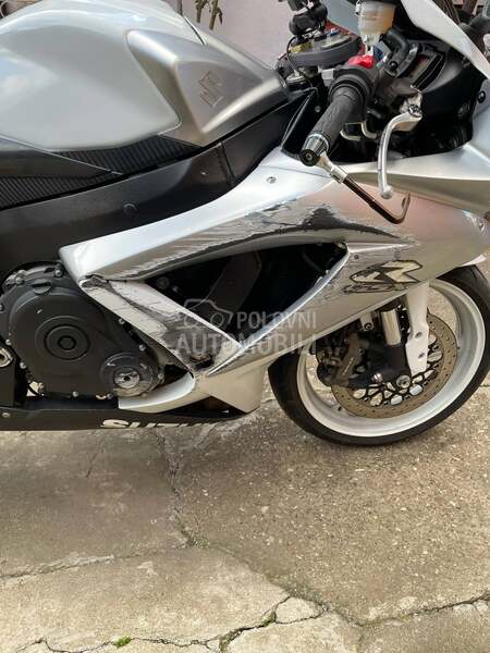 Suzuki GSXR 750 K8