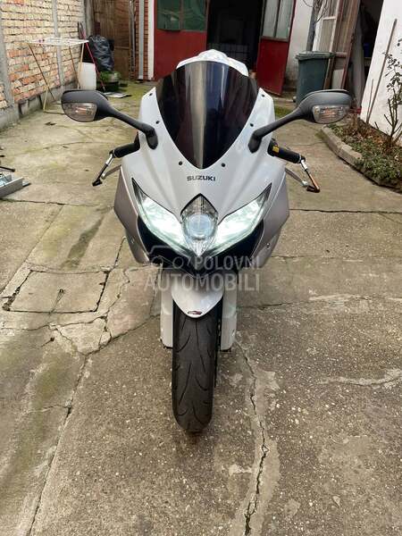 Suzuki GSXR 750 K8