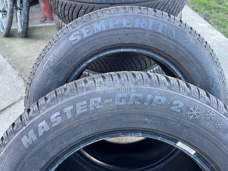 Semperit 215/65 R16 Zimska